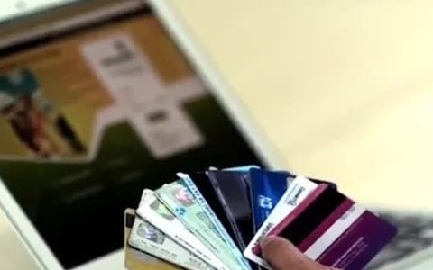 Người nước ngoài sử dụng thẻ ngân hàng Ukraine để lừa cửa hàng Điện Máy Xanh