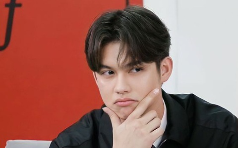 Ngày vợ tôi sinh con, chị hàng xóm mang túi trứng gà qua biếu, thế nhưng vợ tôi bức xúc bắt chị biếu mỗi tháng một con gà