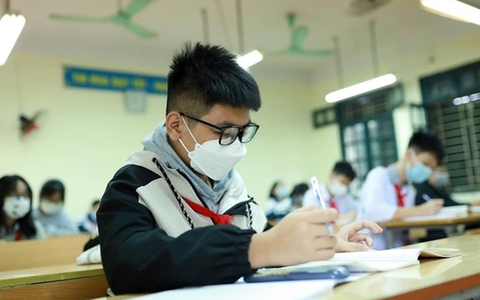 Đề xuất F1 đi học bình thường: Học sinh lo sợ "thăng hạng" F0 rồi kéo cả nhà dương tính