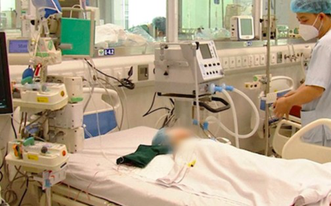 Bé sơ sinh 9 ngày tuổi tử vong vì gia đình "chờ hết COVID-19 mới đưa đi khám"