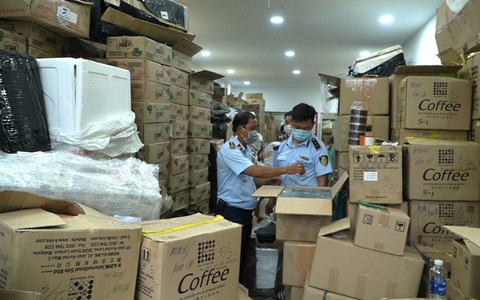Thu giữ hơn 161.000 sản phẩm chức năng, mỹ phẩm nhập lậu