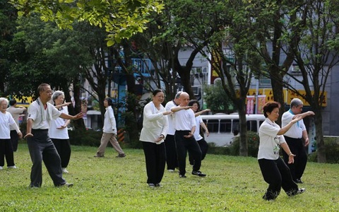 Người dân TP.HCM và Đồng Nai đang có tuổi thọ cao nhất cả nước