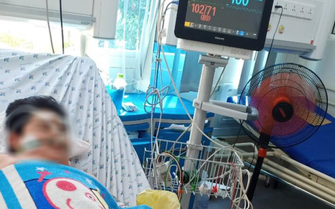 Cứu sống bé trai vừa mắc COVID-19 vừa mắc sốt xuất huyết nặng