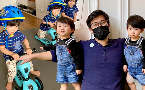 Ông bố trẻ ngày làm CEO, tối về bận rộn chăm 3 em bé mà vẫn luôn vui vẻ, lịch trình trông con khiến ai nấy choáng váng