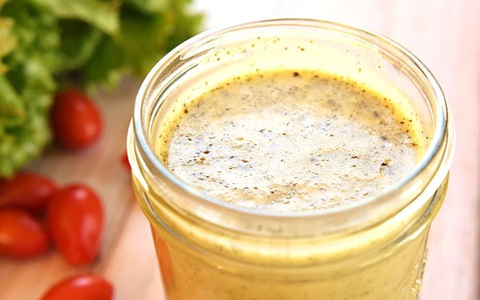 Có trong tay bí quyết làm sốt salad đẳng cấp này, bạn trộn salad kiểu gì cũng ngon!