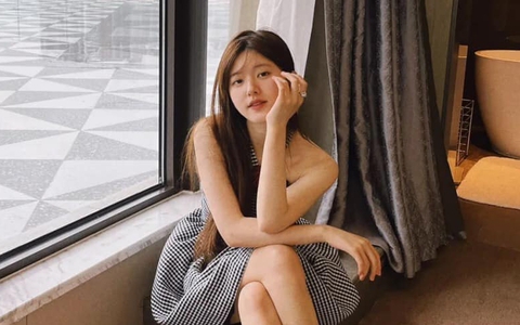 Chiêm ngưỡng nhan sắc thật đẹp "ná thở" của Triệu Lộ Tư, không hổ danh là "nữ thần mặt mộc" thế hệ mới