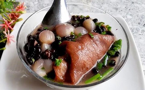 Dù nam hay nữ, khi ăn đậu đen nấu cùng loại thịt quen thuộc này đều rất bổ thận, tăng khả năng vợ chồng