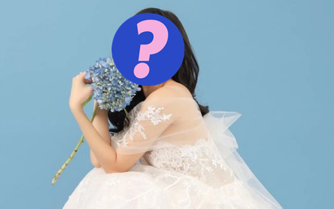Sau Minh Hằng và Ngô Thanh Vân, một sao nữ Vbiz nổi tiếng cũng khoe nhẫn đính hôn khi đang vướng tin đồn sinh con cho bạn trai kém tuổi?
