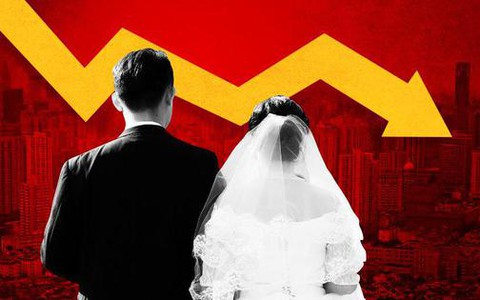 Giới trẻ Trung Quốc và áp lực 'tứ bề': Người cầm 20 cuốn sổ đỏ để tìm vợ cho con, kẻ uống thuốc ngủ vì con 29 tuổi chưa lập gia đình