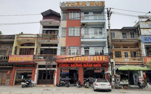 Truy bắt đối tượng cướp tiệm vàng ở Bắc Giang