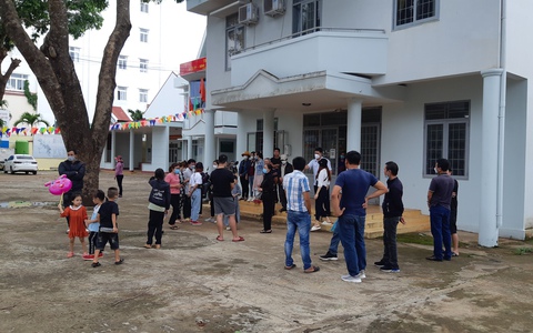 Mẹ khai tử cho con 3 tuổi dù còn sống: Hàng chục người lên phường yêu cầu tìm cháu bé