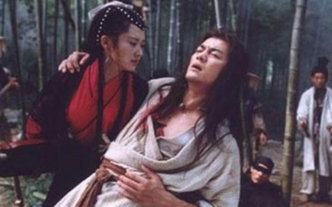 “Thánh Cô đẹp nhất màn ảnh” có nguy cơ bị cấm sóng, mất hết danh tiếng