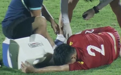 NÓNG: Trụ cột U23 Việt Nam chấn thương nặng phải ra nước ngoài phẫu thuật