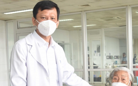 Bệnh nhân 102 tuổi được đặt máy tạo nhịp tim vĩnh viễn thành công