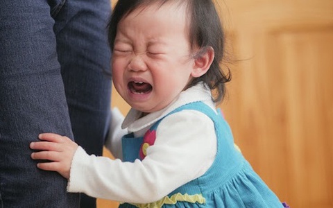 Hàn gắn tổn thương tâm lý cho trẻ: Cần sự hiểu biết của người lớn