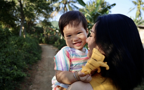 Kiên trì cho con chơi 1 "trò lạ" suốt thời gian dài, nữ bác sĩ nhận trái ngọt: Con đi học thông minh, nhanh nhẹn hơn hẳn bạn bè
