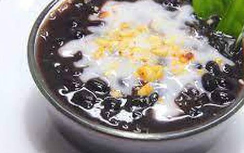 Nàng dâu nấu chè đậu đen xong cả nhà không ai muốn ăn và bí quyết mẹ chồng đảm dạy cách nấu nhanh nhừ, tốn ít thời gian nhất