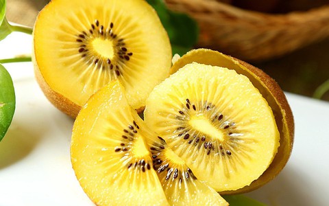 Được coi là loại quả "nhỏ mà có võ" nhưng ăn kiwi cần tuyệt đối nhớ 2 điều để tránh hại thân