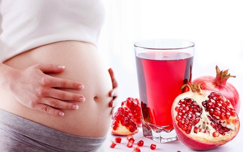 Ham ăn quả lựu để con có má lúm đồng tiền, mẹ bầu tá hỏa vì suýt sảy thai