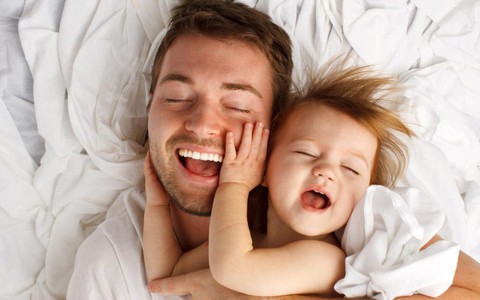 9 đặc điểm ngoại hình của con có thể thừa hưởng từ bố, vậy mới nói "lấy chồng kén giống" là không hề sai!