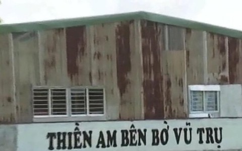 Bị can Lê Tùng Vân bị cáo buộc là chủ mưu trong vụ án tại "Tịnh thất Bồng Lai"