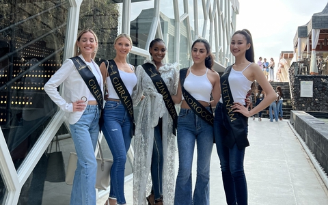 Đoàn Hồng Trang nổi bật giữa dàn thí sinh của Miss Global 2022