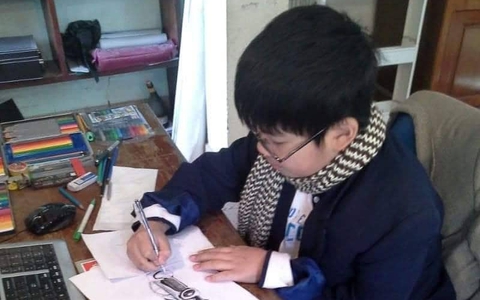 Từng có quá khứ bị bố đánh vì ương bướng và bất trị, bà mẹ đúc kết ''Đòn roi sẽ không bao giờ giúp con hạnh phúc và nên người''