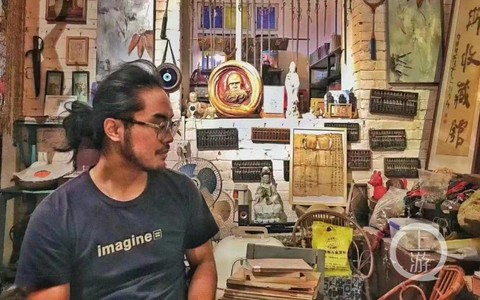 Dù tốt nghiệp đại học danh tiếng, cậu sinh viên vẫn quyết định đi nhặt rác, mặc bố mẹ phản đối: “Sống tầm thường nhưng hạnh phúc mới thú vị”