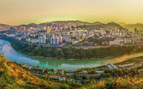 Thành phố mang tên loài hoa duy nhất của Trung Quốc: Là thánh địa "tiên dược" chữa lành bệnh tật, hoa quả ăn 4 mùa không hết
