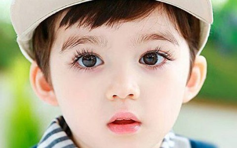 Lông mi trẻ sơ sinh: Hãy thưởng thức hình ảnh của những đôi mắt sáng và đầy mịn màng với lông mi xinh xắn của những em bé sơ sinh, nó sẽ khiến bạn có cảm giác thật tuyệt vời.