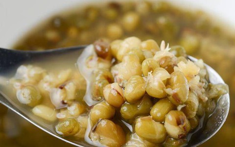 Nhóm người không nên ăn đậu xanh, đậu đen, đậu tương kẻo mang thêm bệnh vào người