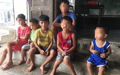Mẹ nhảy cầu tự tử bỏ lại 6 con nhỏ