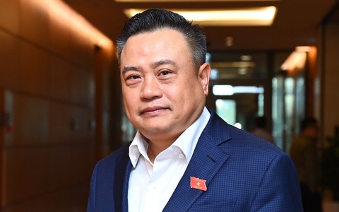 Ông Trần Sỹ Thanh được bầu làm Chủ tịch Hà Nội với số phiếu tuyệt đối 100%