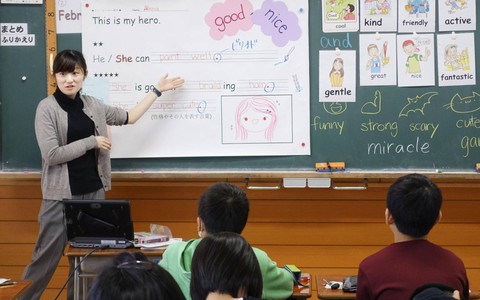 Nghe dân bản địa chia sẻ lý do vì sao thông minh, chăm học là thế mà tiếng Anh của dân Nhật vẫn mãi "lẹt đẹt"