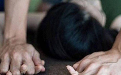 Vướng vòng lao lý vì rủ bạn gái nhí 'cuốc đất nhé'
