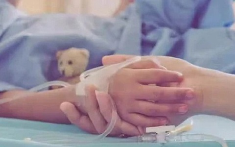 Nghiên cứu đột phá ở Anh về viêm gan bí ẩn: Trẻ em bệnh nặng vì nhiễm cùng lúc 2 virus