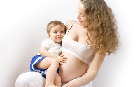 Mẹ bầu nào cũng thích thai to - con nặng trên 3,5kg, bác sĩ cảnh báo đừng mừng vội!