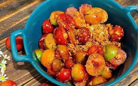 Món mới: Mận lắc muối ớt làm siêu nhanh, siêu ngon và cũng rất dễ ghiền