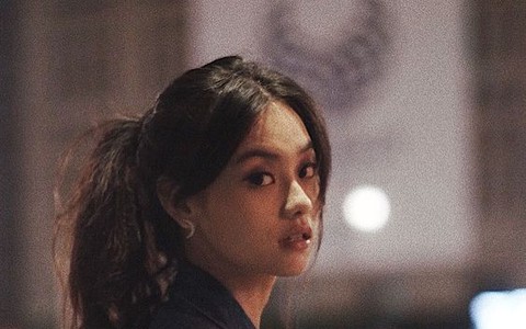 Trong ngày cưới nhận được quà không rõ người gửi, mở ra xem mà tôi điêu đứng