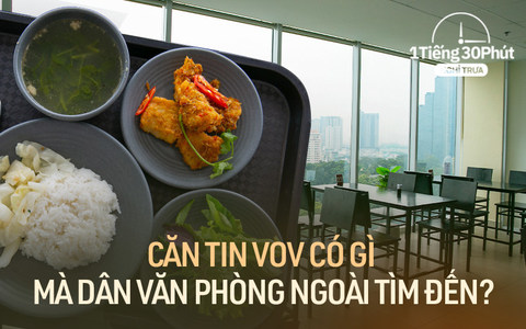 Căn tin trên tòa nhà VOV có nhiều loại "đặc sản nức tiếng" khiến nhân viên Đài truyền hình và hàng loạt văn phòng ở gần đó đều tìm tới để ăn trưa mỗi ngày