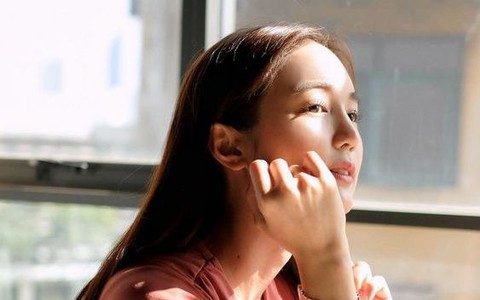 Đi làm về muộn, nhìn cái bánh kem trên bàn mà tôi rơi nước mắt