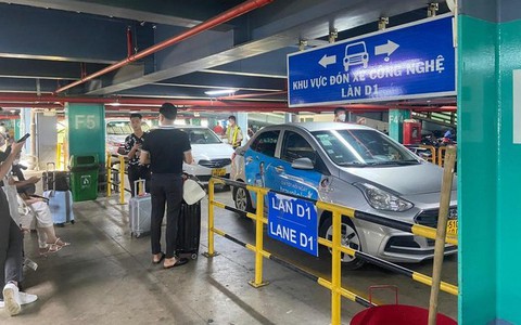 Taxi ‘chặt chém’, vi phạm lần 2 sẽ bị cấm hoạt động ở sân bay Tân Sơn Nhất