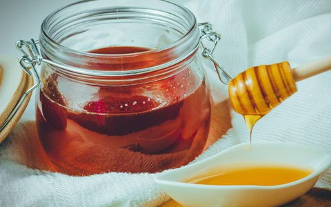 4 kiểu uống trà nghệ hiệu quả để giảm mỡ bụng và ổn định đường huyết