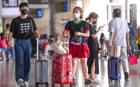 Người nhập cảnh từ nơi có dịch đậu mùa khỉ phải tự theo dõi sức khỏe 21 ngày