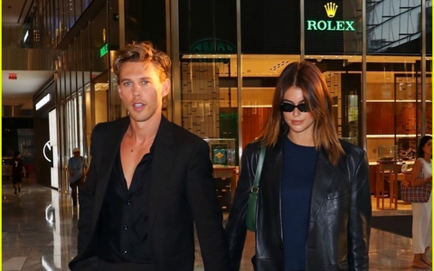 Mẫu 9X Kaia Gerber xinh đẹp đi dự sự kiện cùng bạn trai