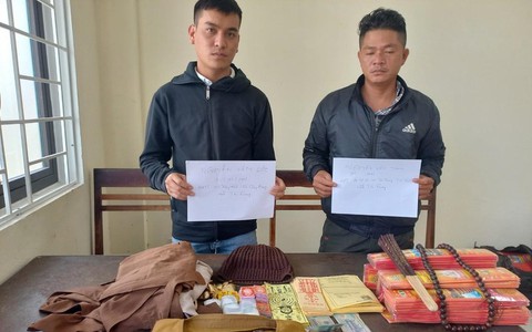 Hai thanh niên giả danh nhà sư cúng giải “vong trẻ em” để chiếm đoạt tài sản