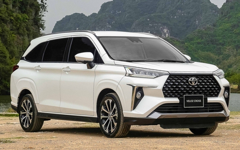 Toyota Veloz Cross tăng giá 10 triệu đồng từ tháng 8 - Khách hàng chờ nhận xe rơi vào cảnh hoang mang