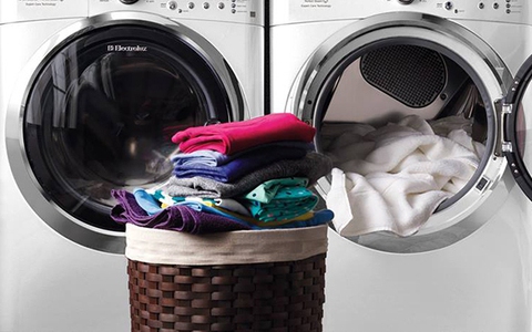 Tuyệt chiêu đơn giản khi giặt đồ để quần áo của bạn luôn sạch sẽ, không lo sờn rách