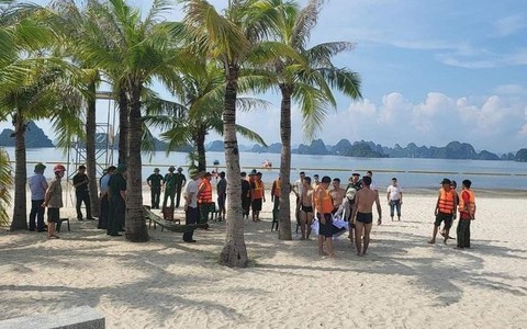 Cô gái tử vong sau khi bị văng khỏi mô tô nước trong đêm