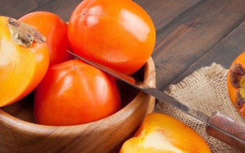Những lưu ý ‘sống còn’ khi ăn quả hồng, biết để tránh kẻo ngộ độc, tắc ruột